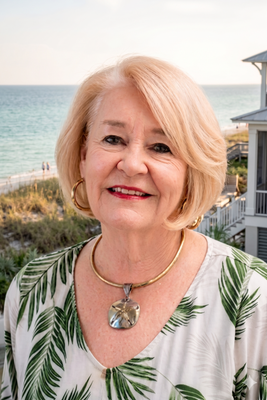 Portrait of Lynda Young, Broker/REALTOR®, CRS, GRI, SPS, CREN